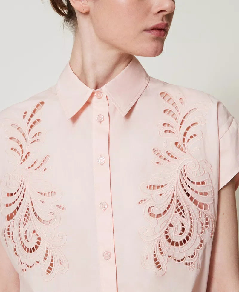 Poplin shirt with embroidery