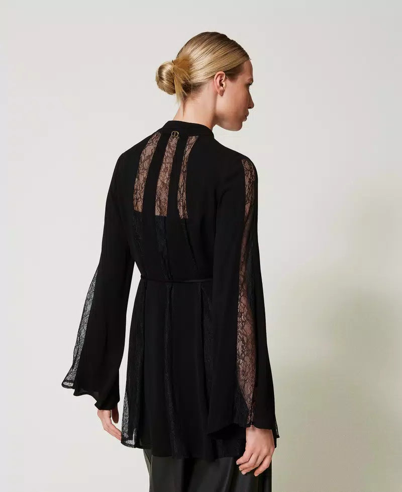 Crêpe tunic with lace