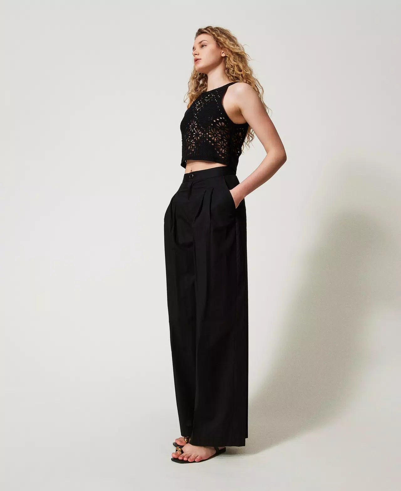 Wide-leg poplin trousers