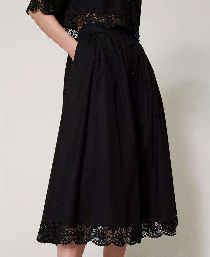 Long poplin skirt with lace