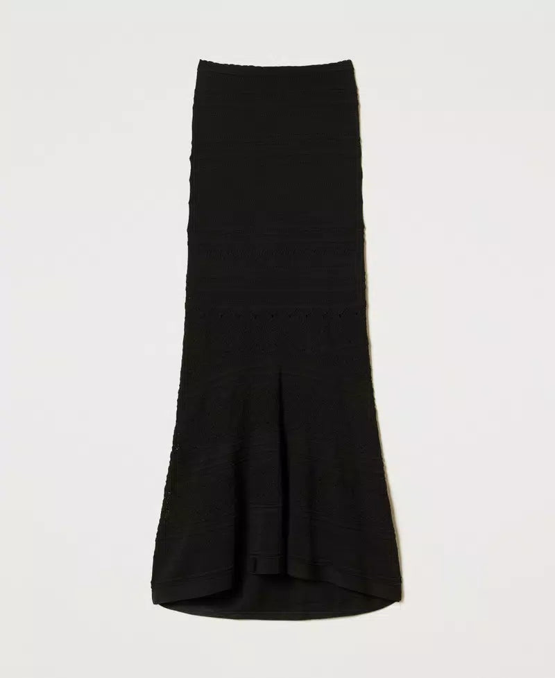 Long punched knit skirt