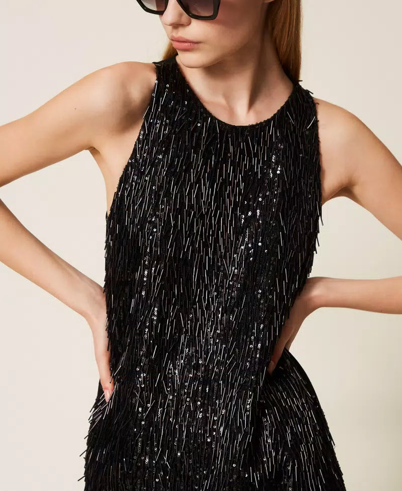 Short dress with sequin fringes