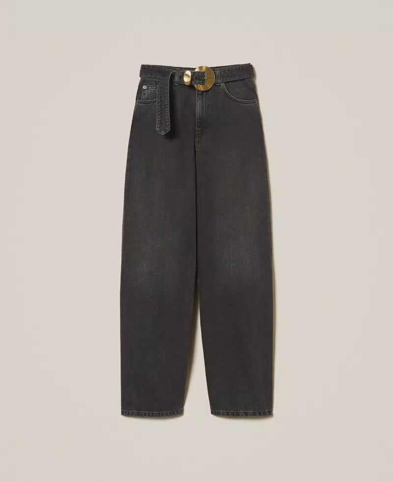 Black jeans with belt and maxi buckle