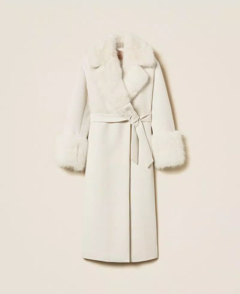 Long wool cloth coat with faux fur