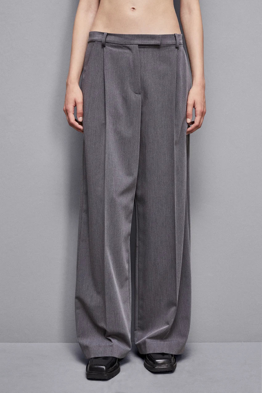 Essential Viscose Pleated Trousers