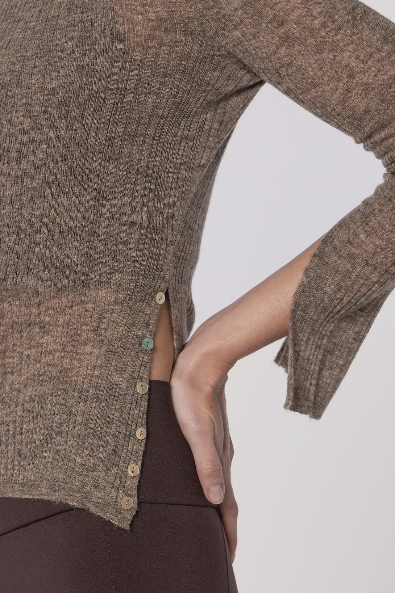 Monique cashmere top brown