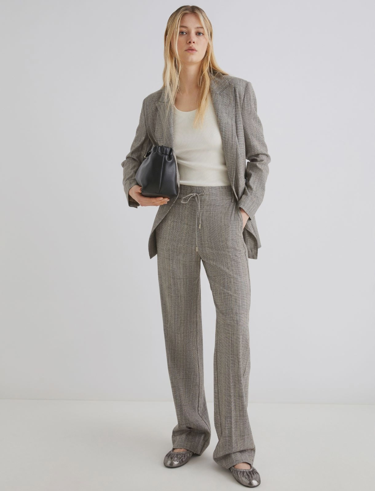 Wool trousers with string