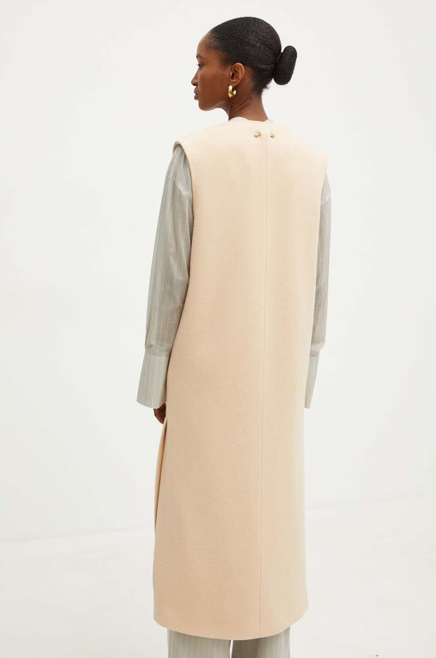 Wool sleeveless coat